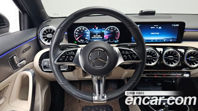 Mercedes-Benz A-Class 2025 — photo 19