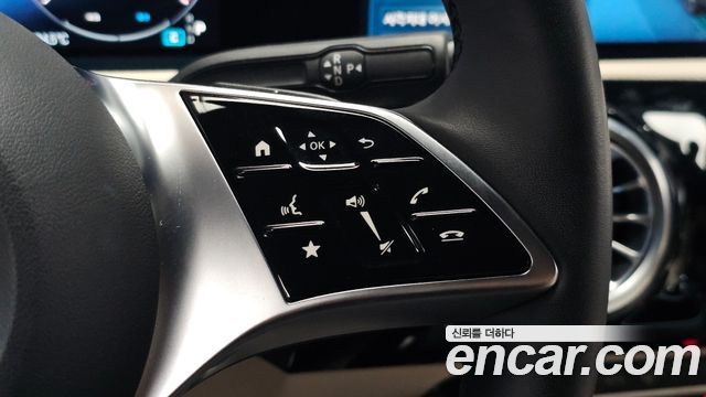 Mercedes-Benz A-Class 2025 — photo 21