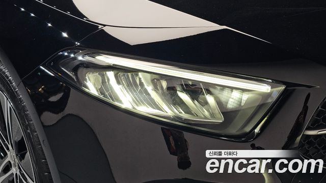 Mercedes-Benz A-Class 2025 — photo 8