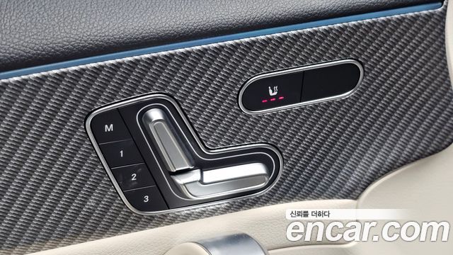 Mercedes-Benz A-Class 2025 — photo 30
