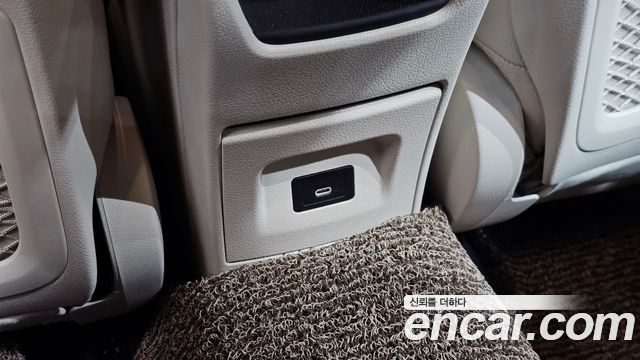 Mercedes-Benz A-Class 2025 — photo 32