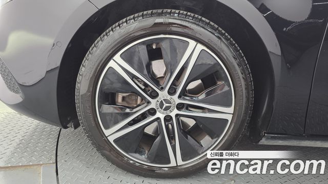 Mercedes-Benz A-Class 2025 — photo 5
