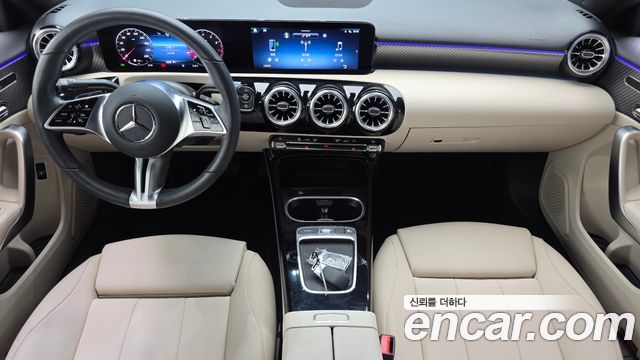 Mercedes-Benz A-Class 2025 — photo 7