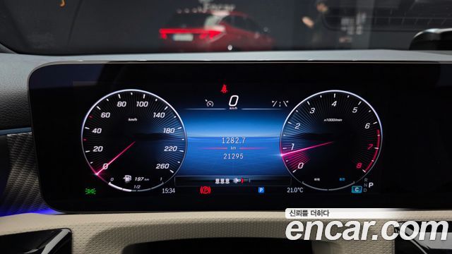 Mercedes-Benz A-Class 2025 — photo 8