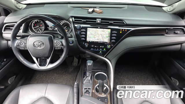 Toyota Camry 2018 — photo 7