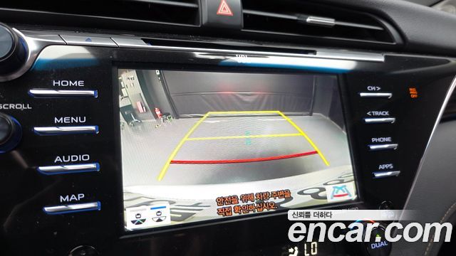 Toyota Camry 2018 — photo 15