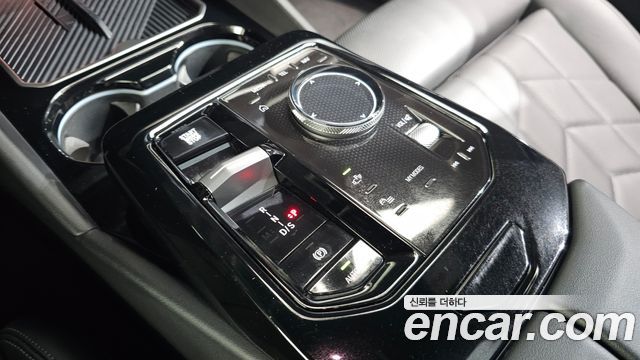 BMW 5-Series 2024 — photo 12