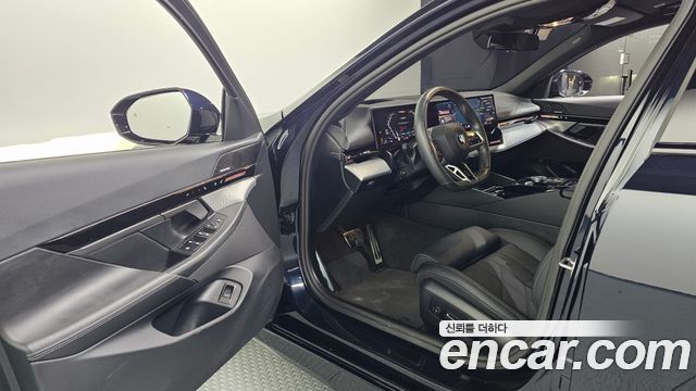 BMW 5-Series 2024 — photo 13
