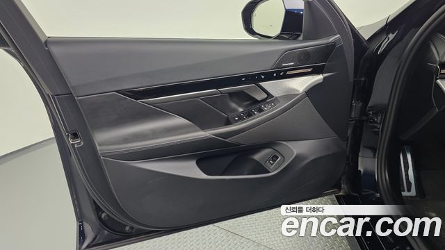 BMW 5-Series 2024 — photo 14