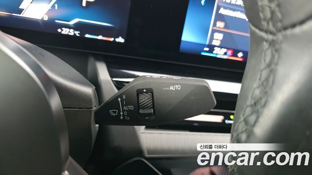 BMW 5-Series 2024 — photo 36