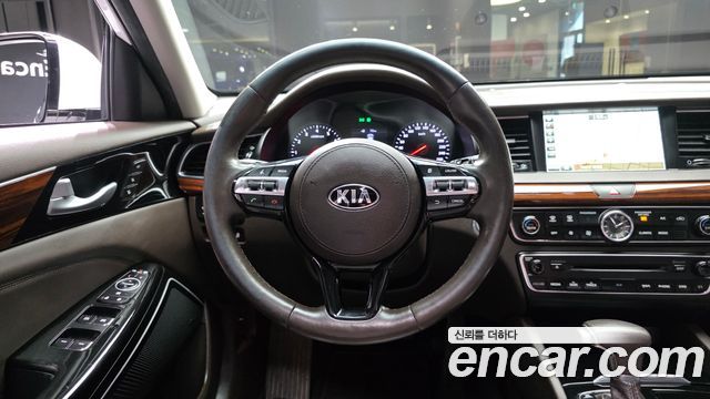 Kia K7 2016 — photo 14