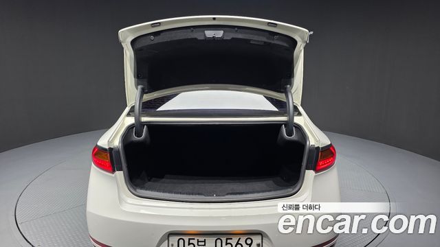 Kia K7 2016 — photo 18