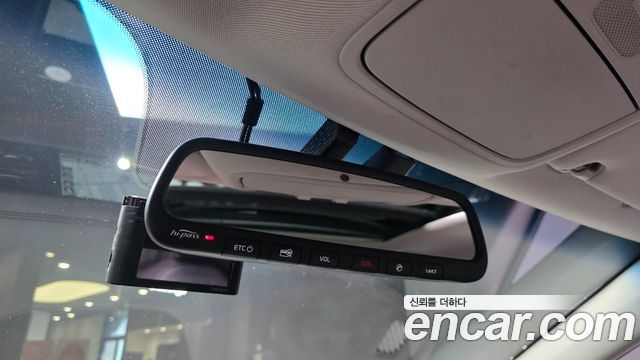 Kia K7 2016 — photo 19