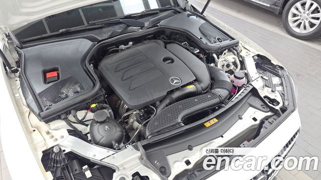 Mercedes-Benz E-Class 2022 — photo 6