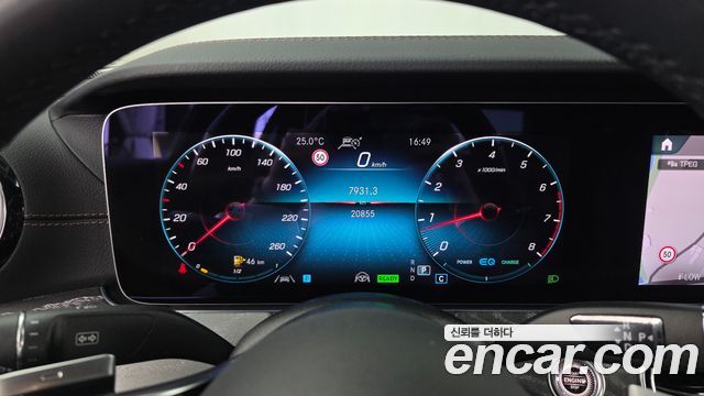 Mercedes-Benz E-Class 2022 — photo 11