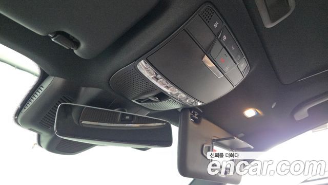Mercedes-Benz E-Class 2022 — photo 28