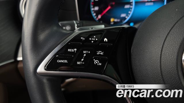 Mercedes-Benz E-Class 2022 — photo 31