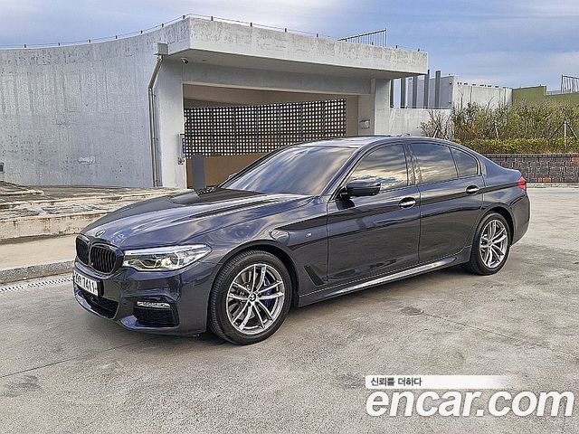 BMW 5-Series 2017 — photo 2