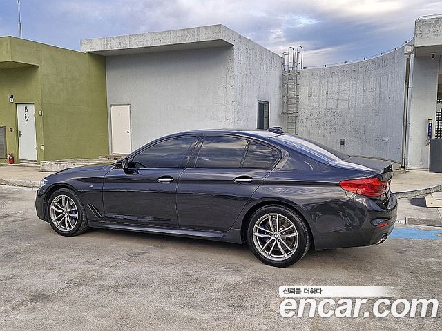 BMW 5-Series 2017 — photo 5