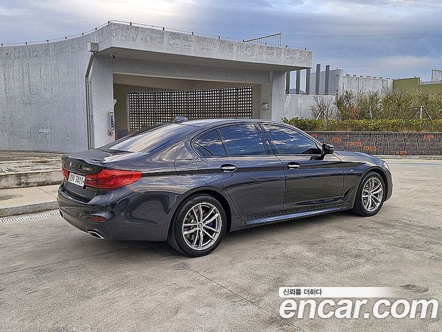 BMW 5-Series 2017 — photo 6