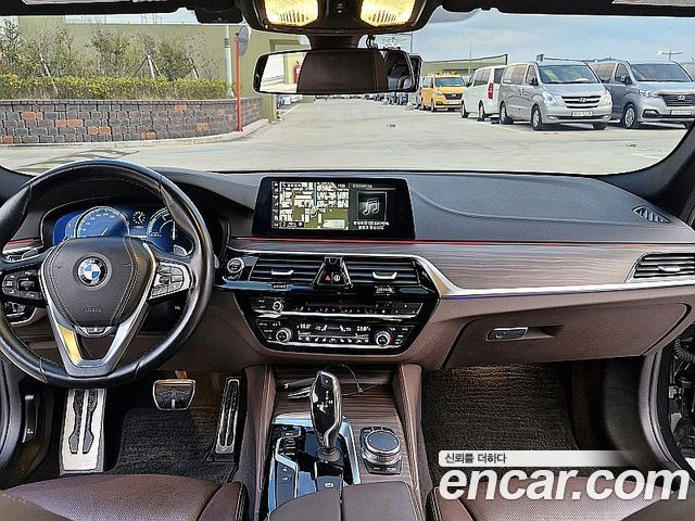 BMW 5-Series 2017 — photo 7