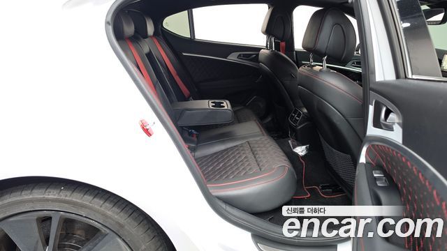 Genesis G70 2021 — photo 17