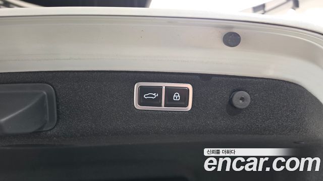 Genesis G70 2021 — photo 22