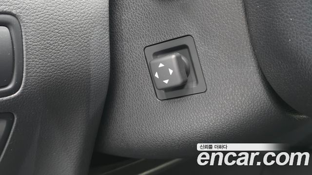 Genesis G80 2017 — photo 21
