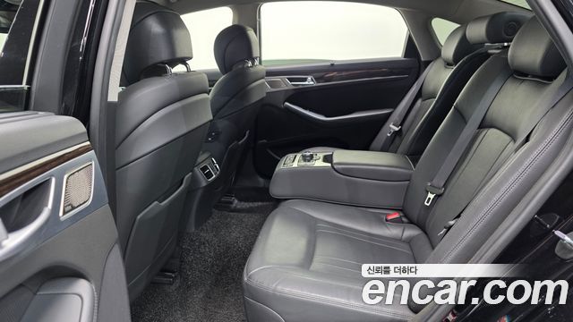 Genesis G80 2017 — photo 16