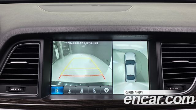 Genesis G80 2017 — photo 28