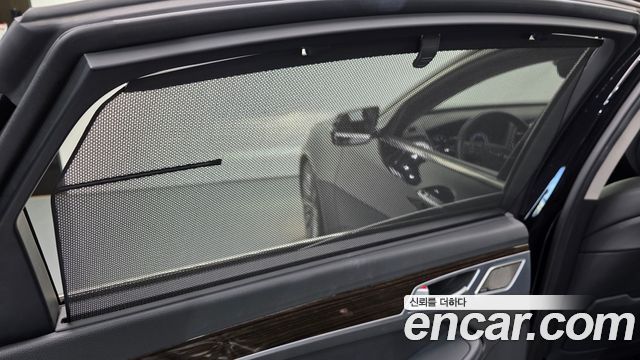 Genesis G80 2017 — photo 29