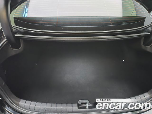 Hyundai Grandeur 2018 — photo 16