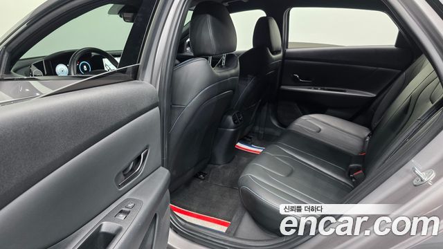 Hyundai AVANTE 2022 — photo 18