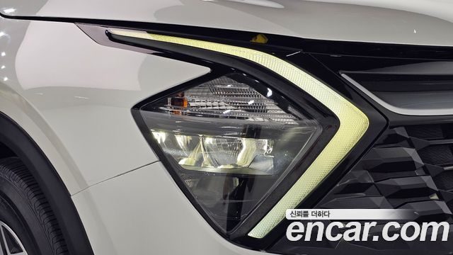 Kia Sportage 2022 — photo 8