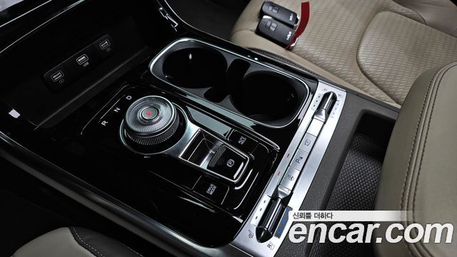 Kia Canival 2023 — photo 12