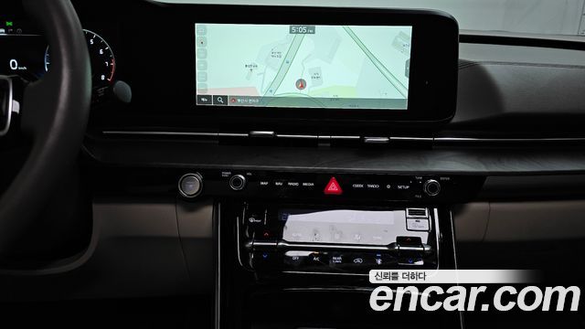 Kia Canival 2023 — photo 19