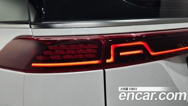 Kia Canival 2023 — photo 9
