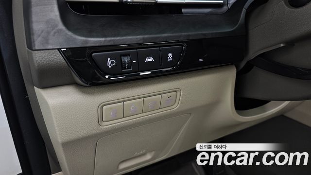Kia Canival 2023 — photo 30