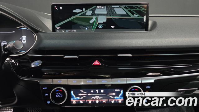 Genesis G80 2022 — photo 12