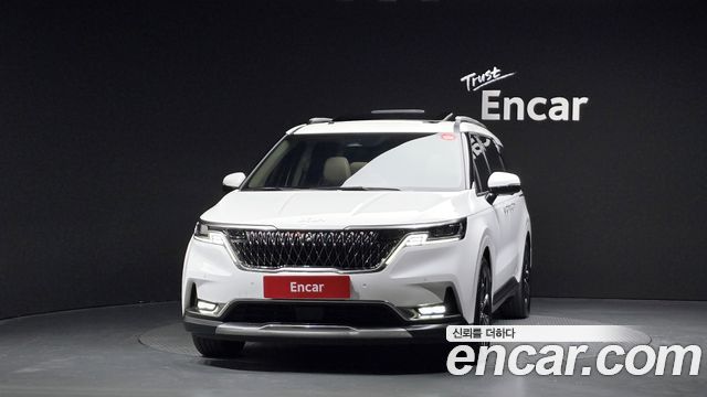 Kia Canival 2023 — photo 3