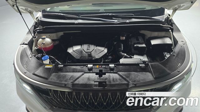 Kia Canival 2023 — photo 6