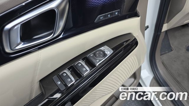Kia Canival 2023 — photo 21