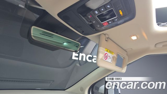 Kia Canival 2023 — photo 24