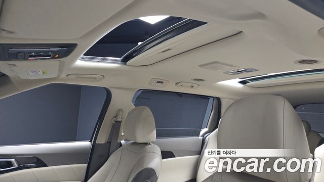 Kia Canival 2023 — photo 25