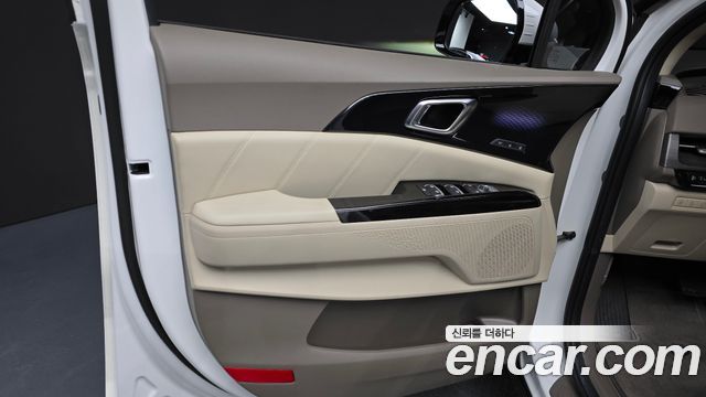 Kia Canival 2023 — photo 14