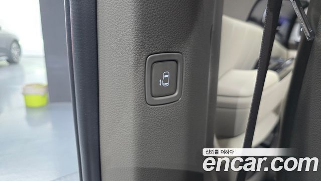 Kia Canival 2023 — photo 27