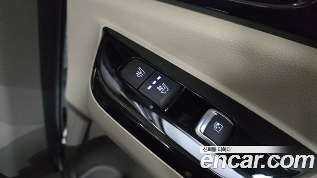 Kia Canival 2023 — photo 28