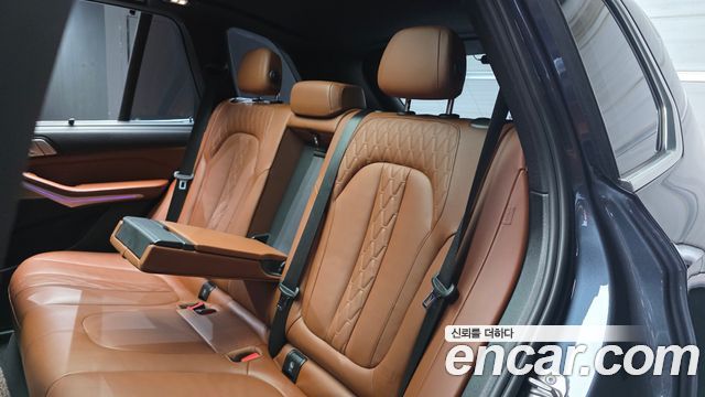 BMW X5 2022 — photo 18