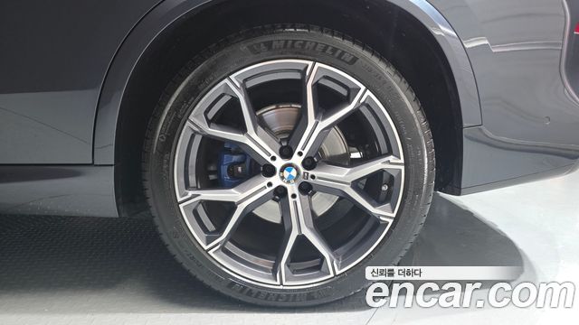 BMW X5 2022 — photo 7