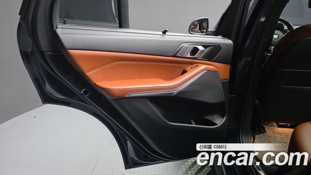 BMW X5 2022 — photo 15